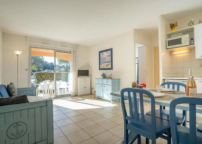 Le Lagon Bleu-5 By Interhome Fréjus