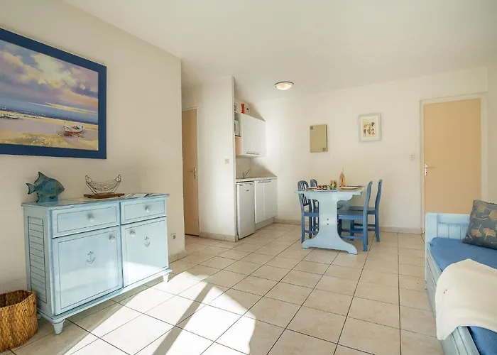 Le Lagon Bleu-5 By Interhome Appartamento Fréjus